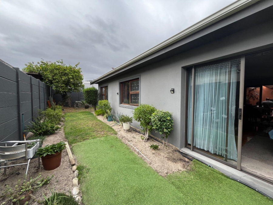 3 Bedroom Property for Sale in Soneike Western Cape